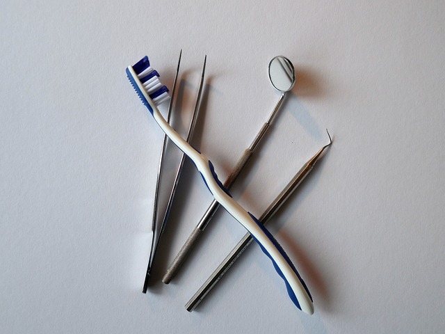 zubní nástroje